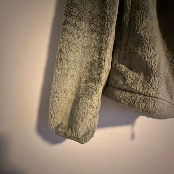 North Face Osito jade green jacket, faux fur Small - Picture 5 of 6